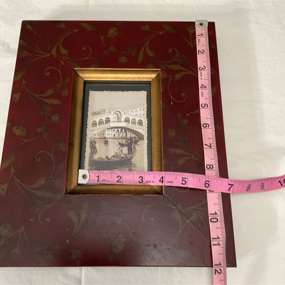 Red & Gold Picture (Frame) - Picture 4 of 5